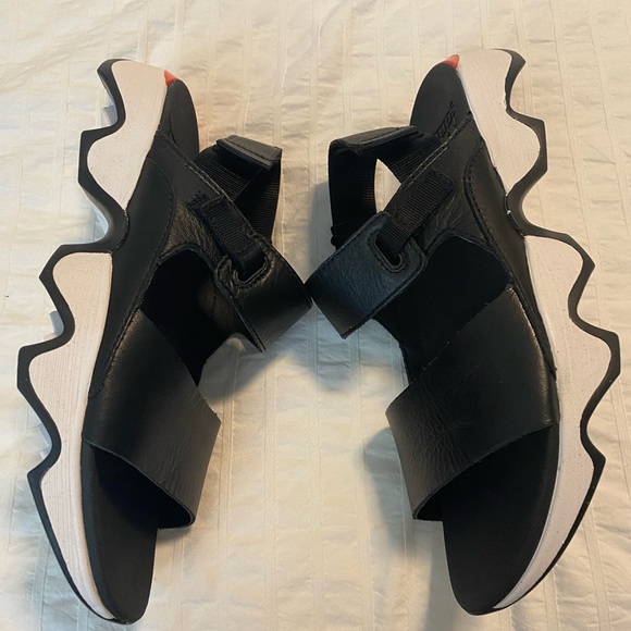 SOREL Women's Kinetic Impact II Sling Sandals New size 8 Black - Picture 2 of 10